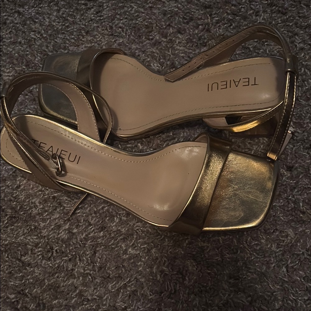 Gold Women's Low Heel